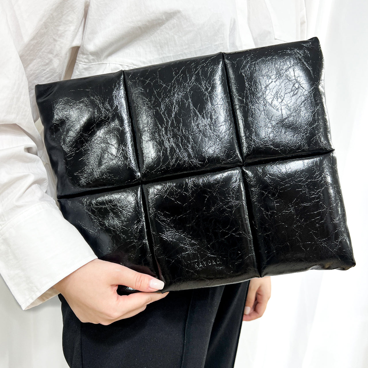 metallic black PC Clutch
