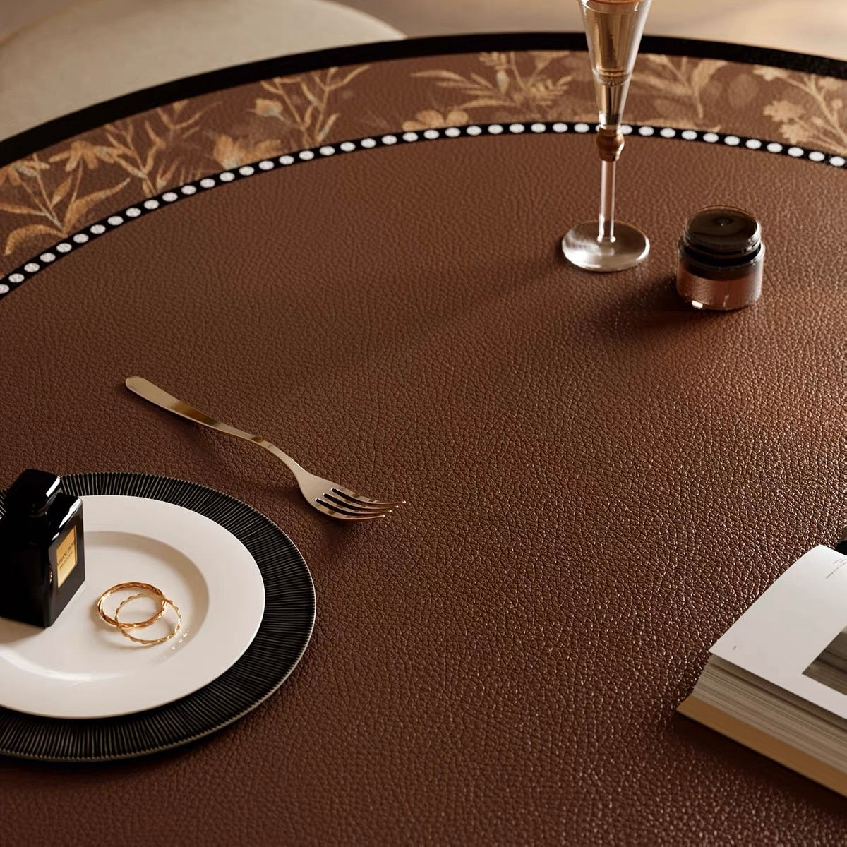 Autumn romantic round table mat