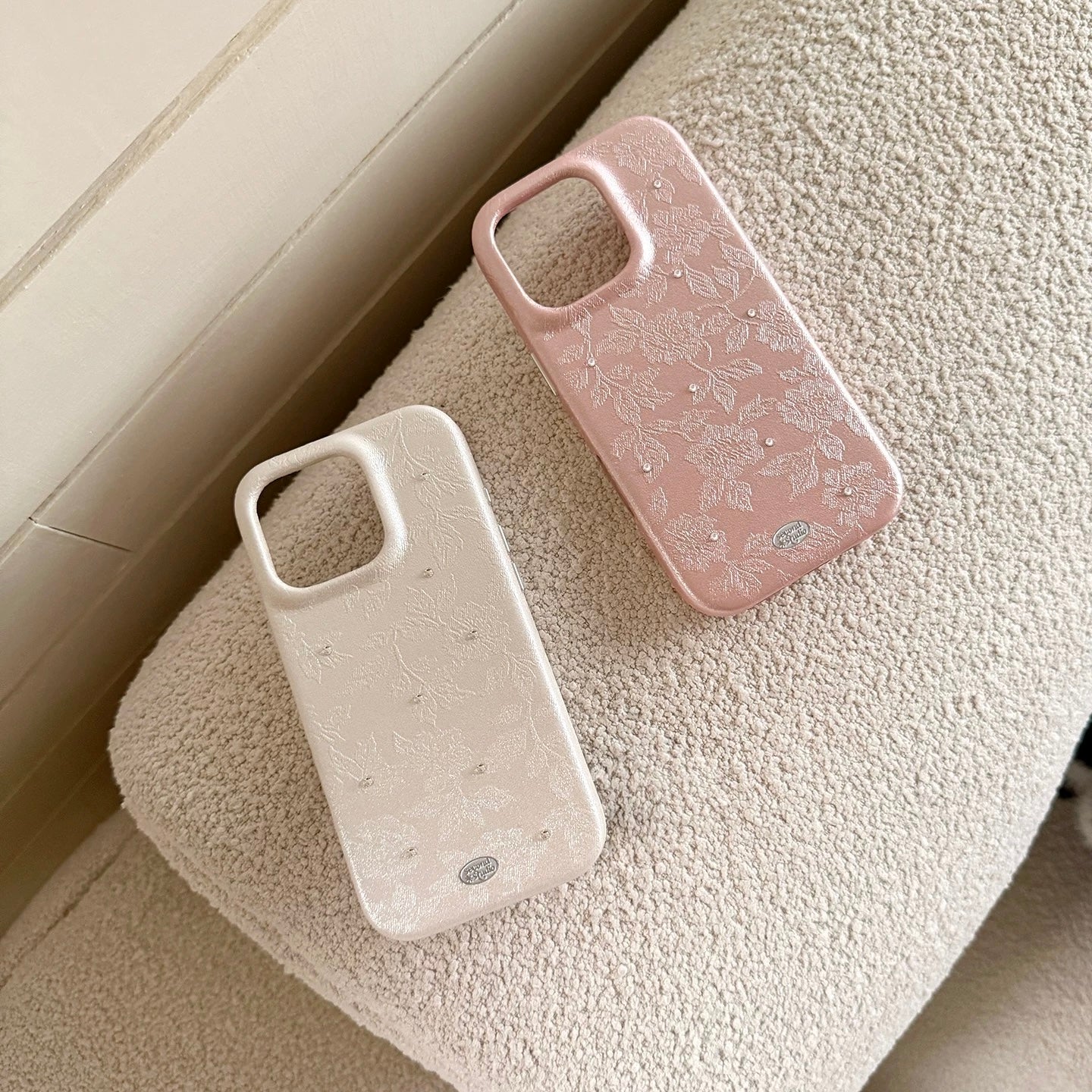Vintage French Floral iPhone case (2color)