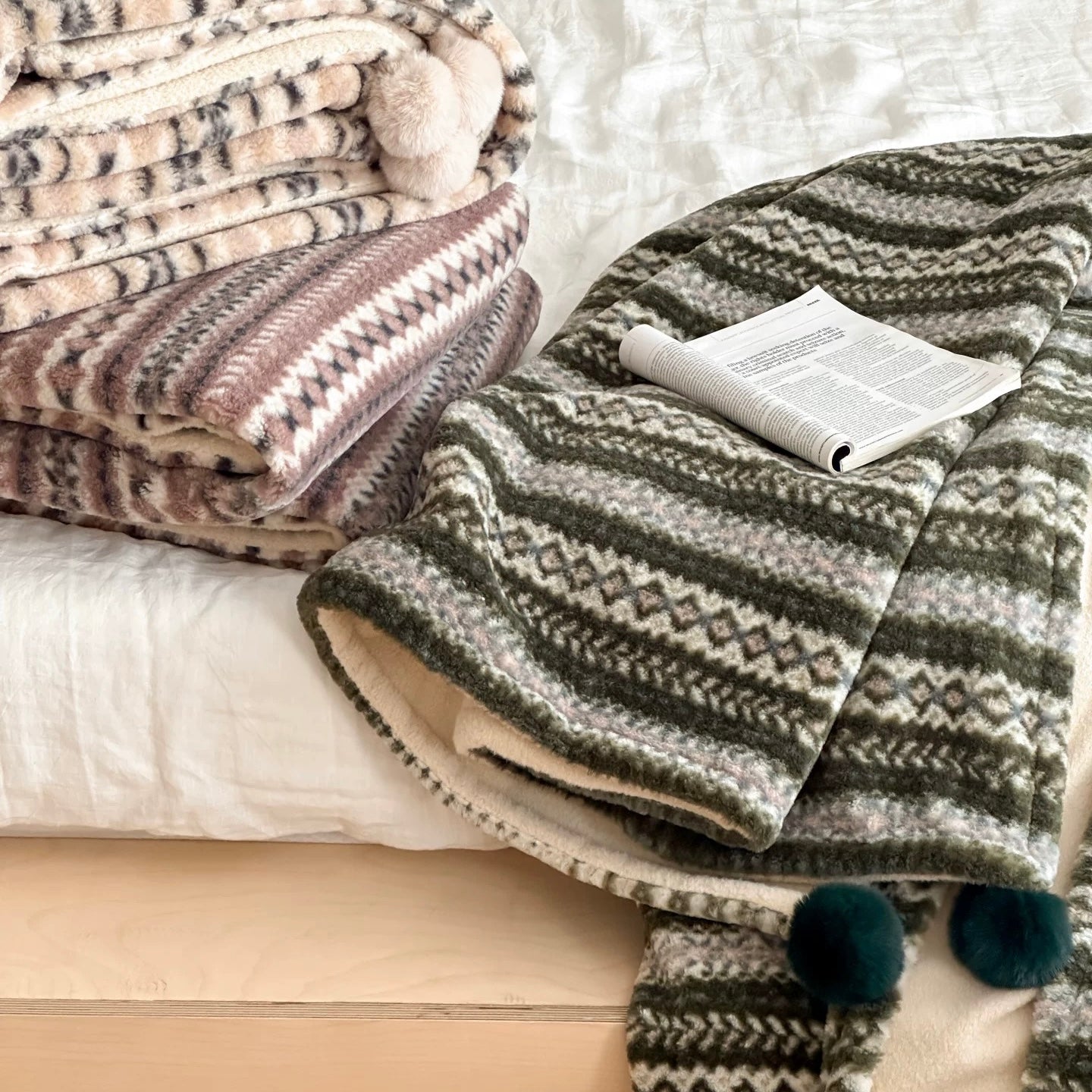 Winter Cabin Sherpa Fleece blanket (3colors)