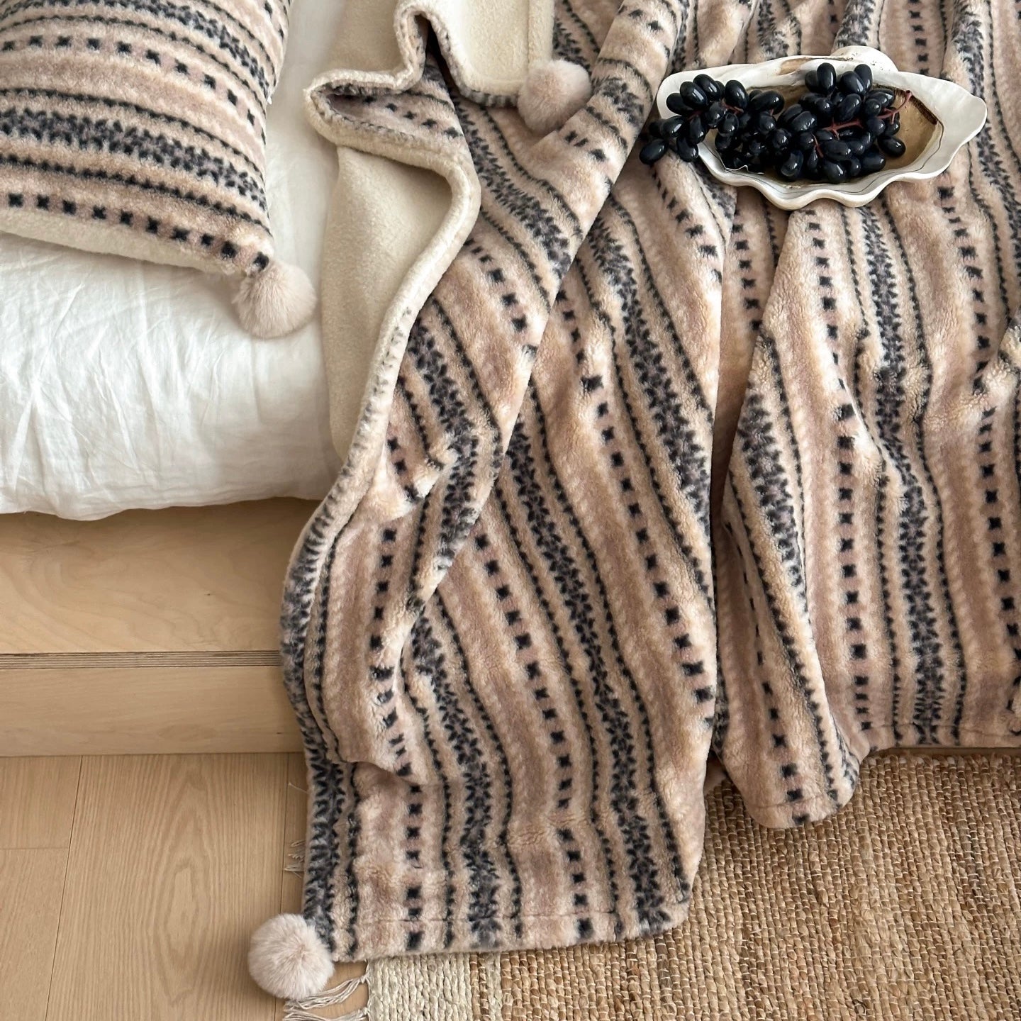 Winter Cabin Sherpa Fleece blanket (3colors)