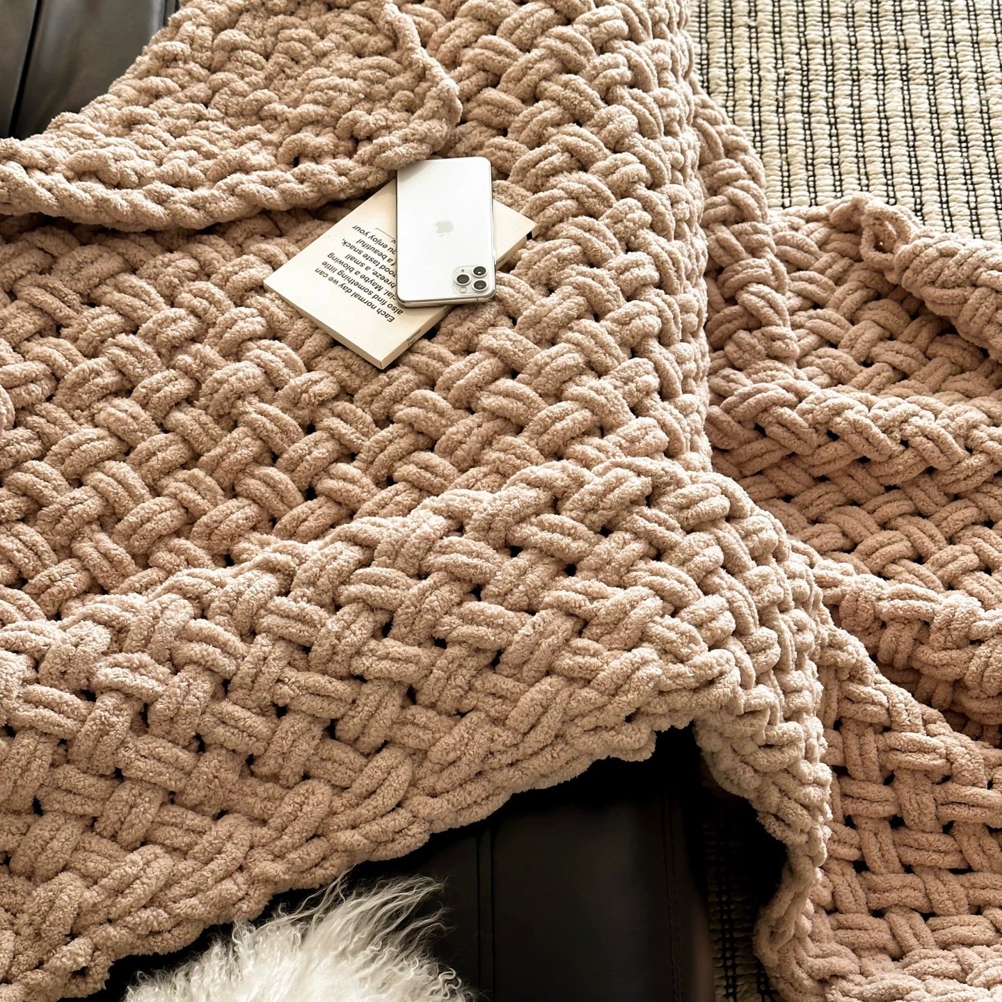 Hand-Woven Chunky Blanket  (5colors)