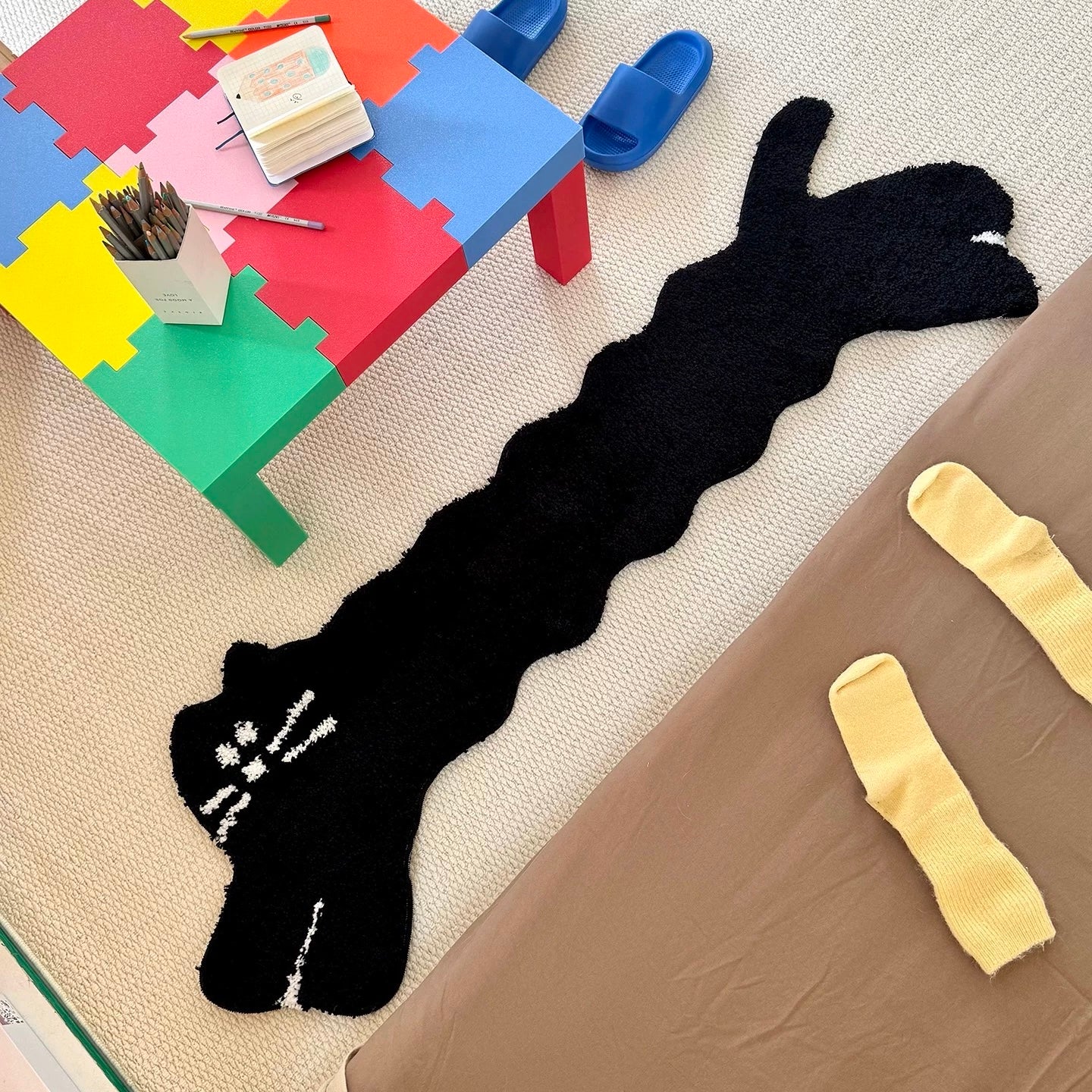 Long Stretched Cat mat