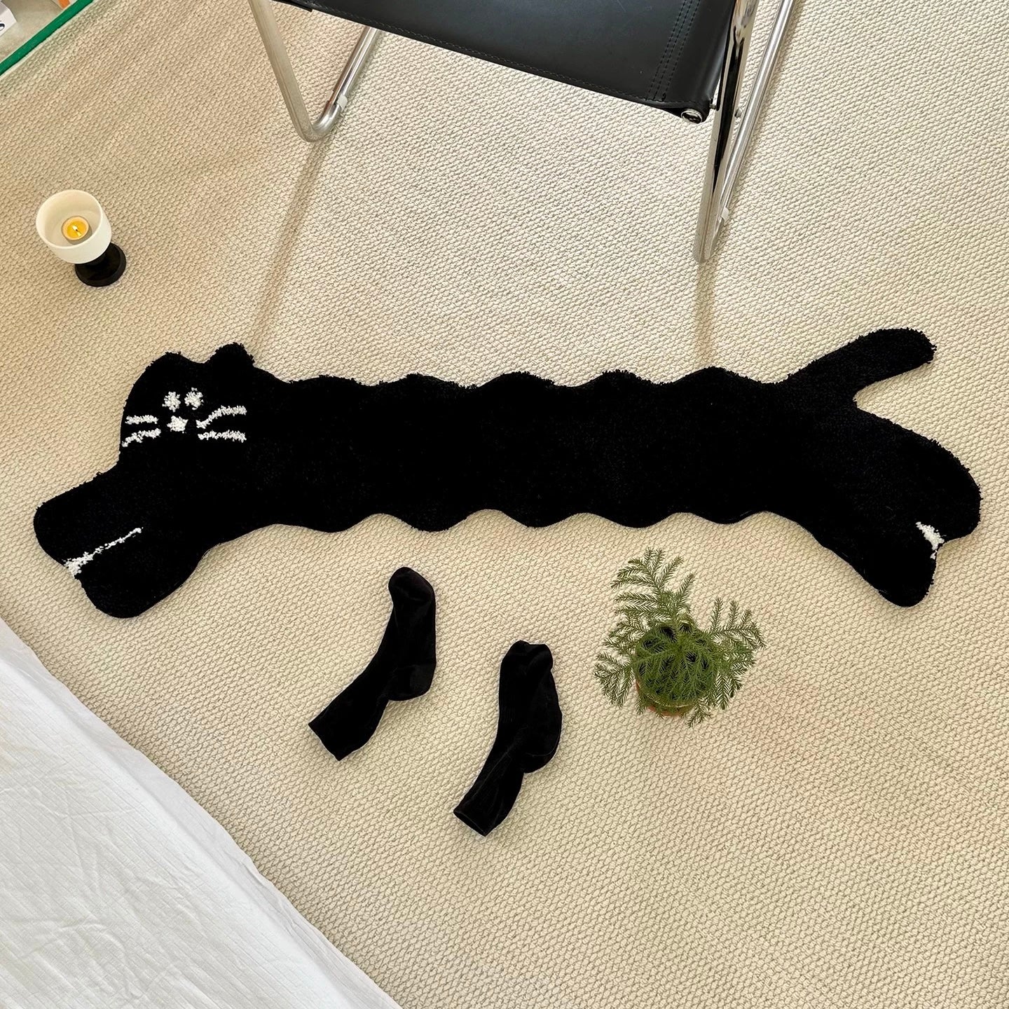Long Stretched Cat mat
