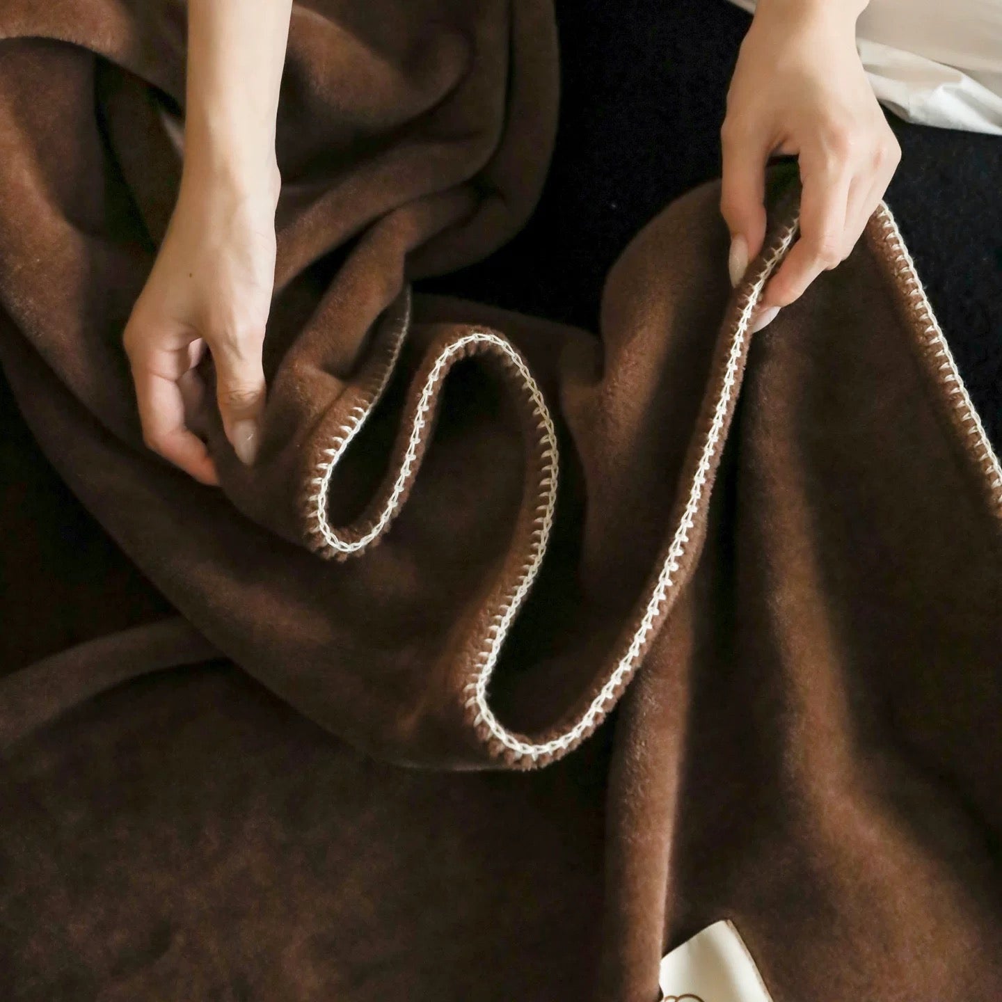 Luxury Velvet Touch Blanket  (7colors)