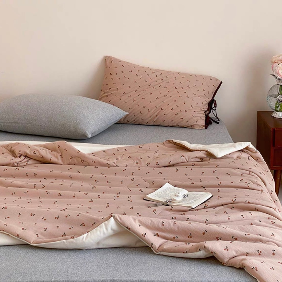 brown cherry quilt