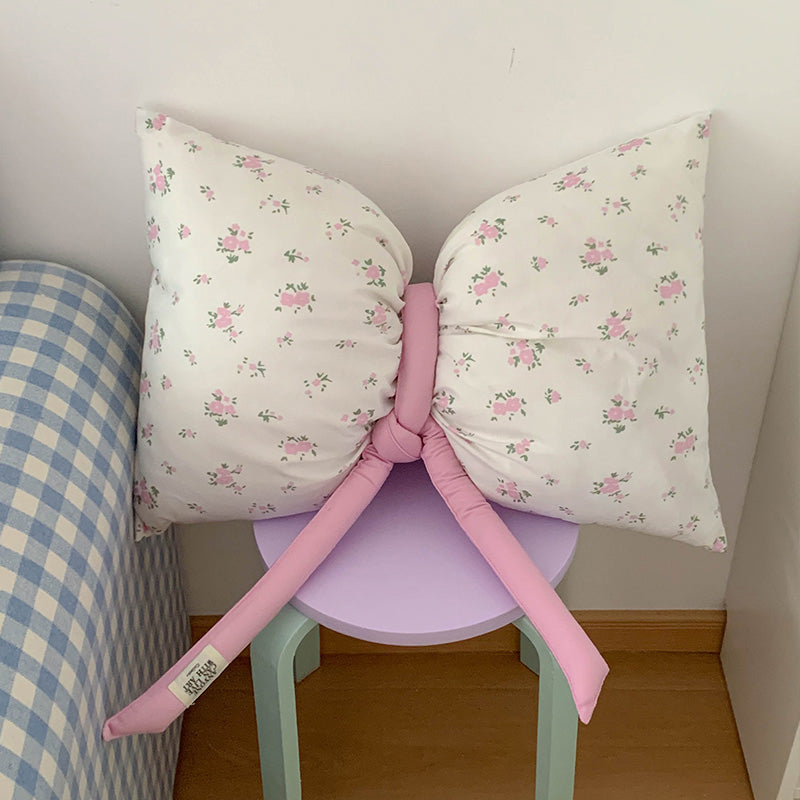 6design big ribbon cushion