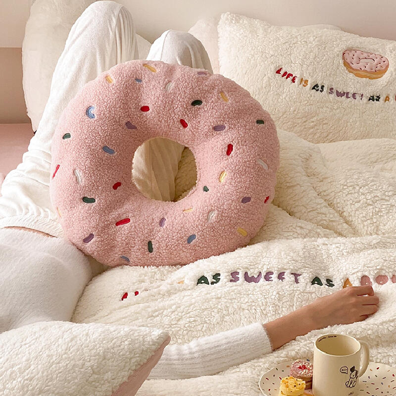donut velvet cushion