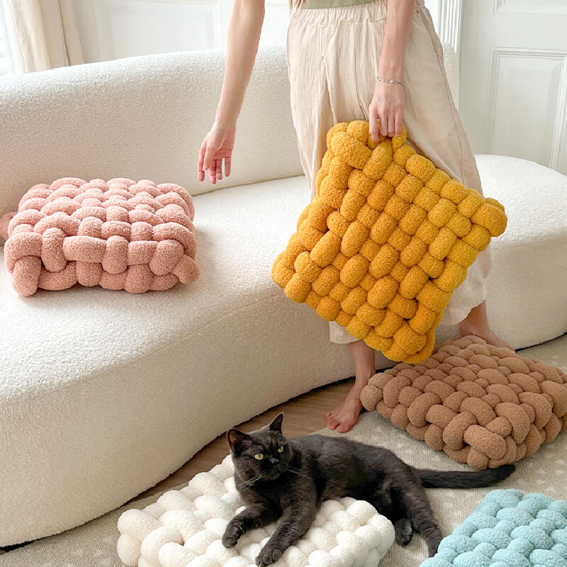 7color fluffy twist square cushion