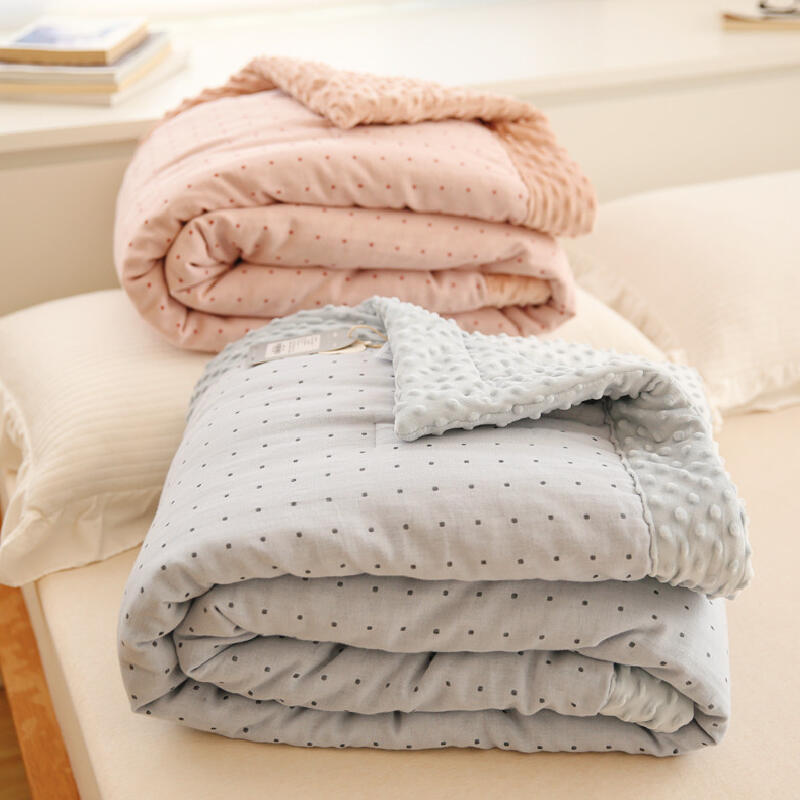 2color pastel color polka dot quilt