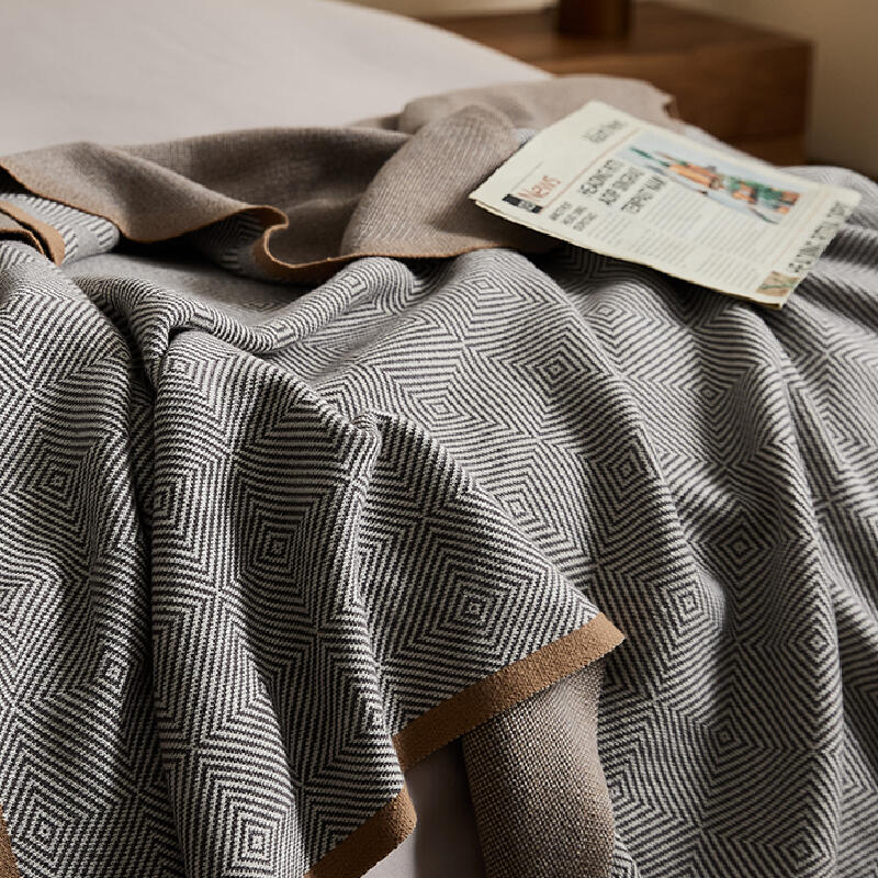 3color geometric pattern modern blanket