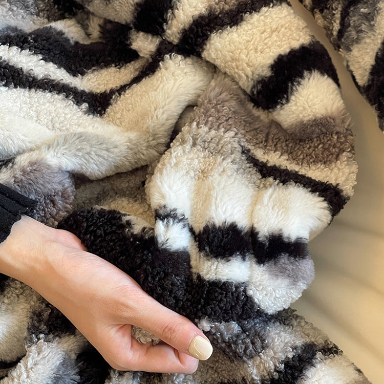 2color crooked border blanket