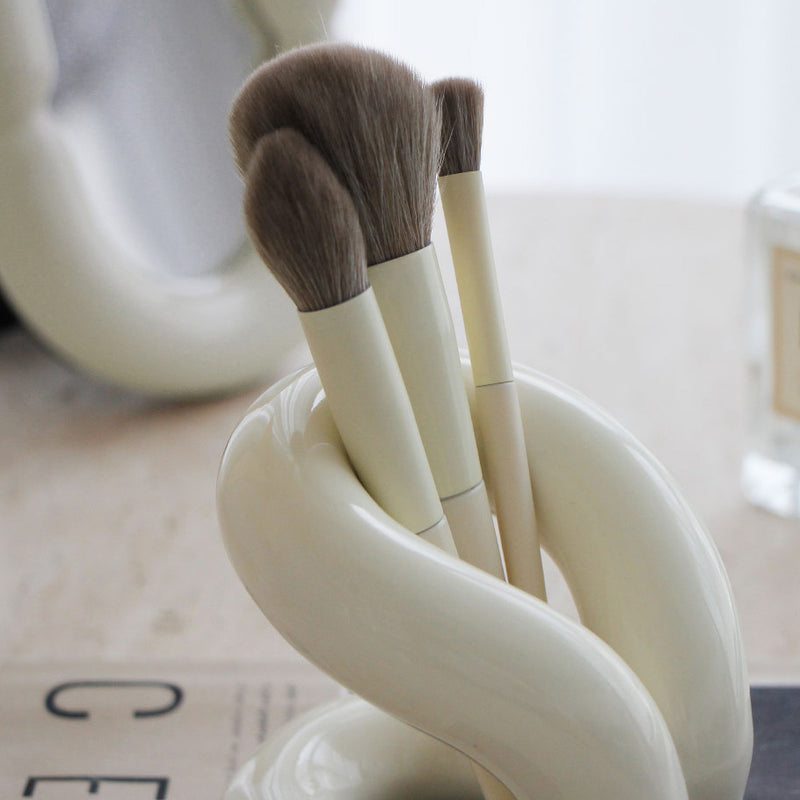 3color ceramic brush stand