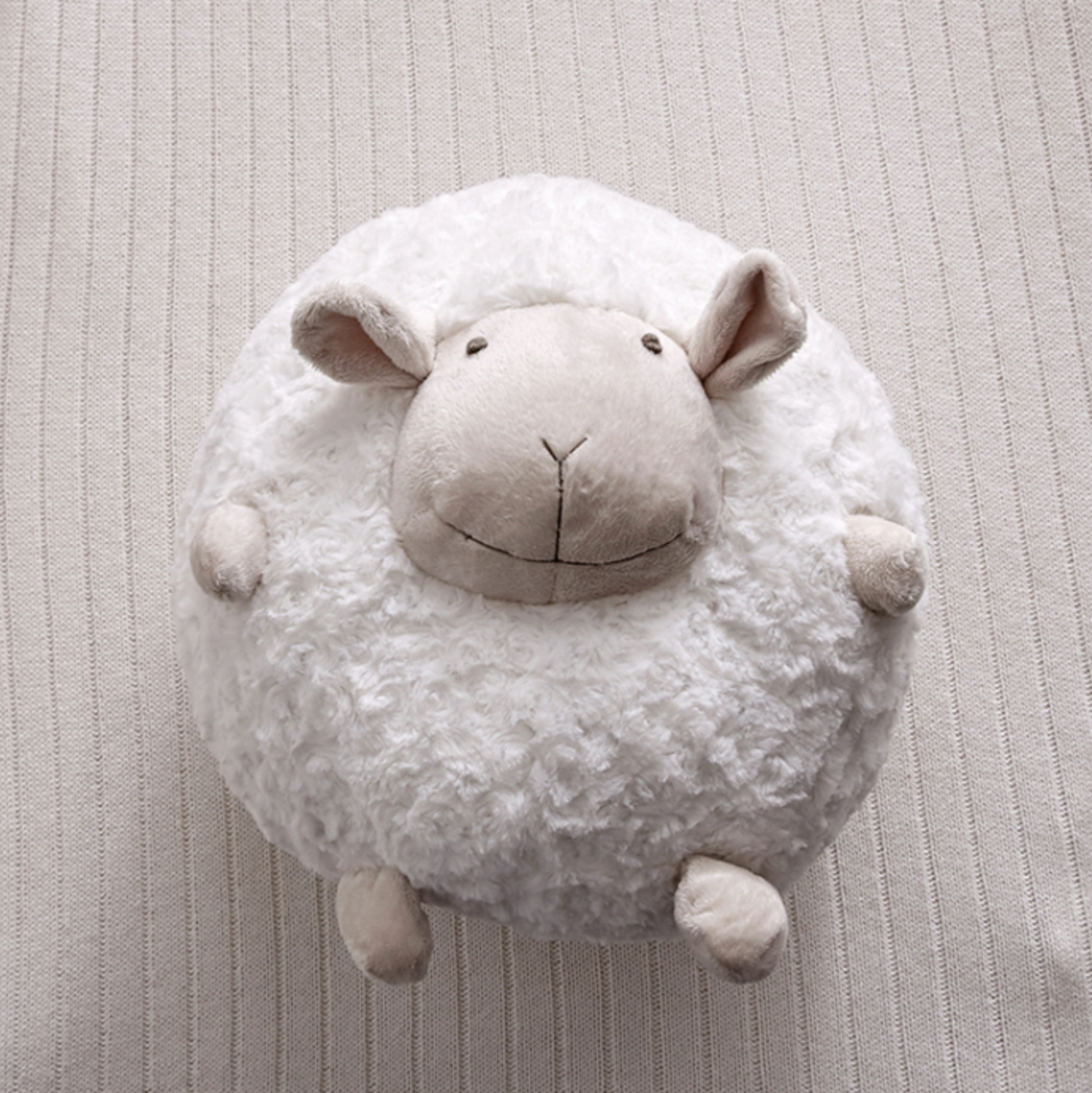 【大人気】3color round sheep
