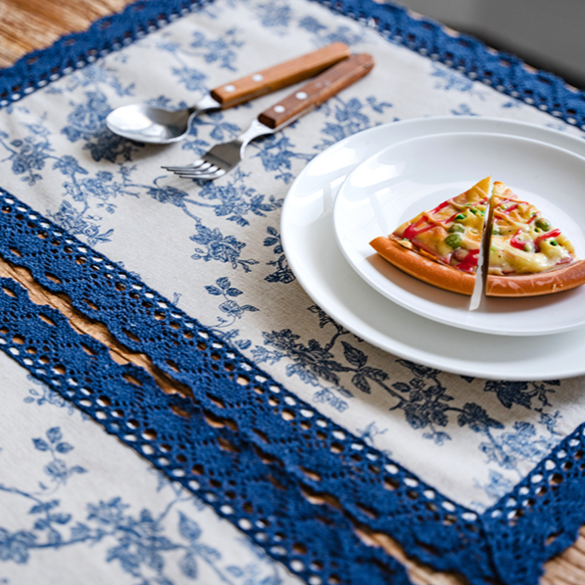 blue flower place mat