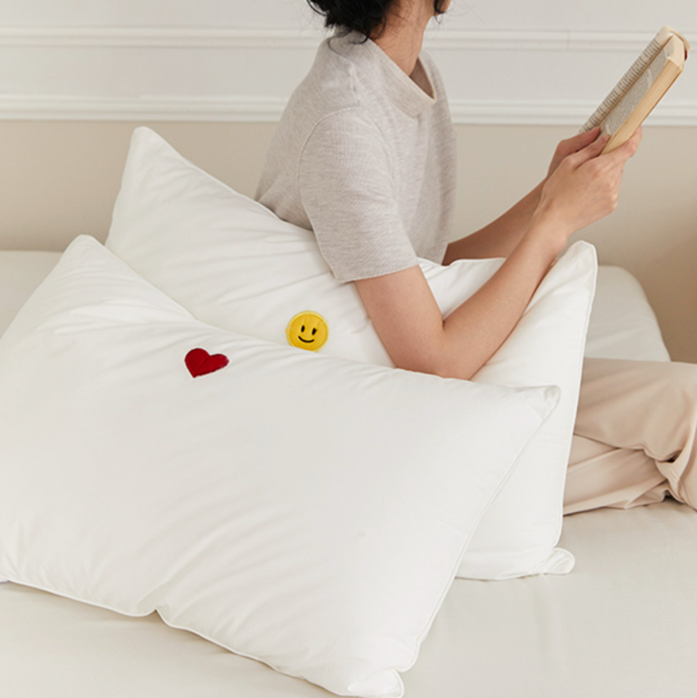 smile & heart design pillow