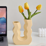 2size U wave vase