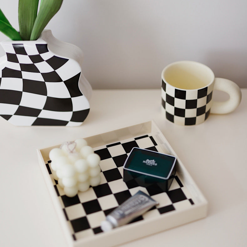block check square tray