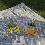 2color waterproof jagged picnic sheet