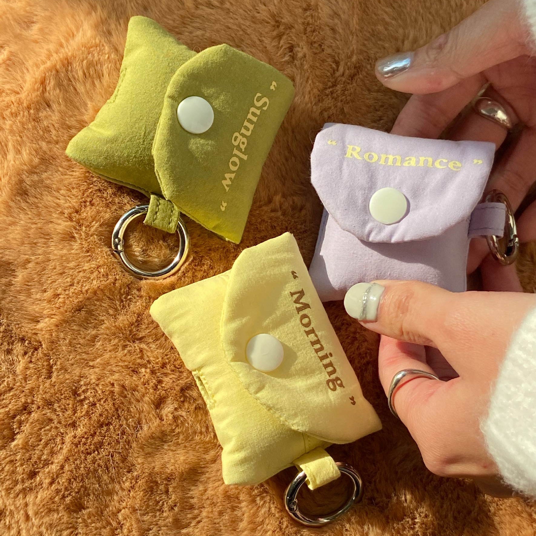 3color snap Airpods case bag