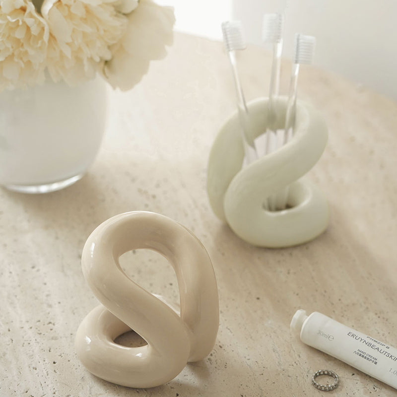 3color ceramic brush stand