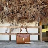 square one shoulder hand bag